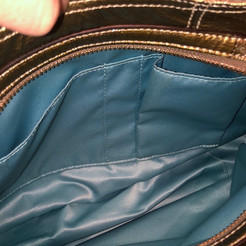 EUC Coach Maggie Antique Soft patent leather purse - Picture 10 of 16